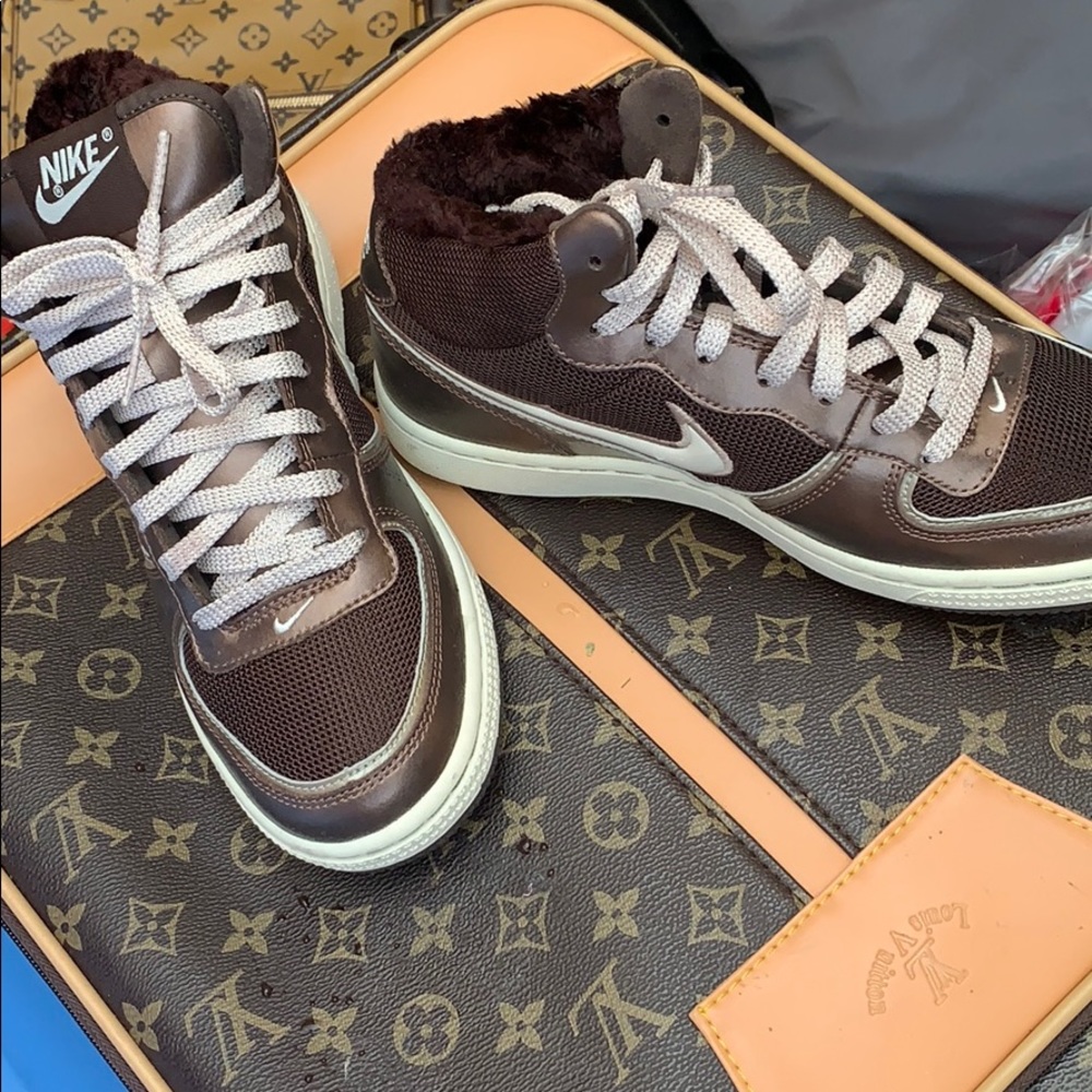 BNWOB NIKE AIR FUR INSULTATED DOPE KICKS 🔥🖤🥊
